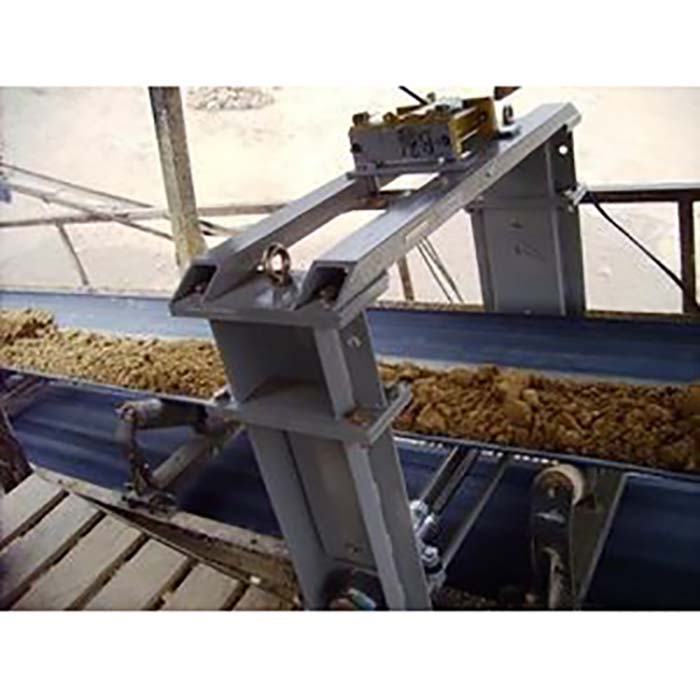 Medición de caudal de sólidos sin contacto en cintas transportadoras, redlers y transportes mecánicos | LB 472 DuoSeries | Berthold