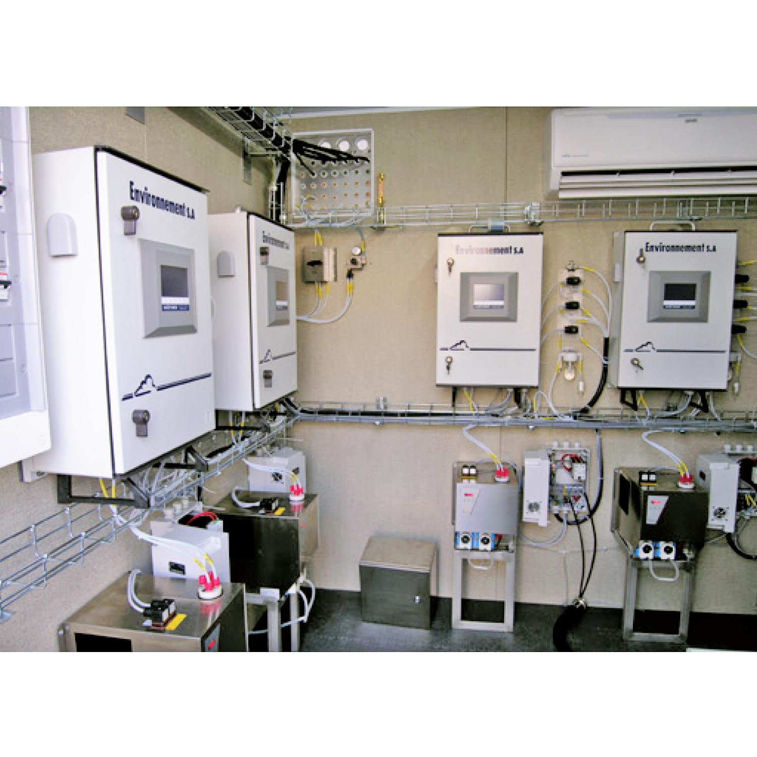 Analizador multigás infrarrojo GFC  para CEMS | MIR 9000E | Envea CEMS